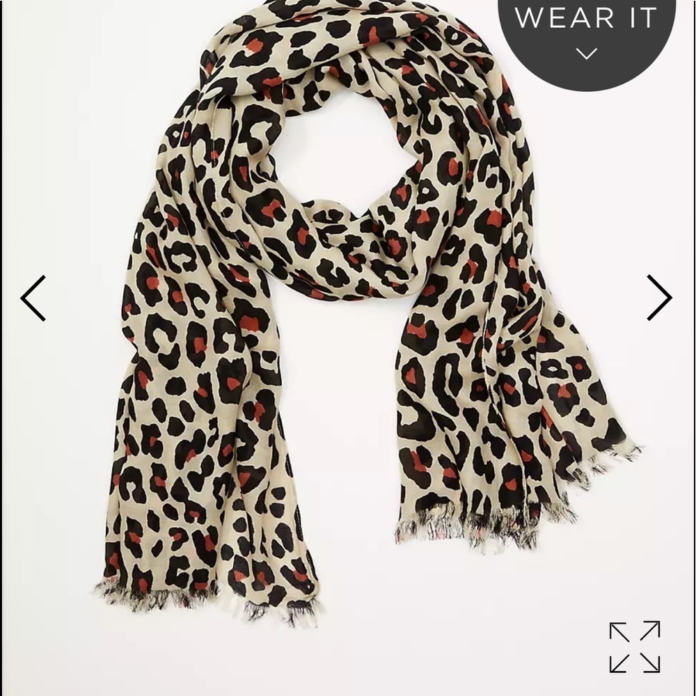 Loft fiery animal scarf NWT
